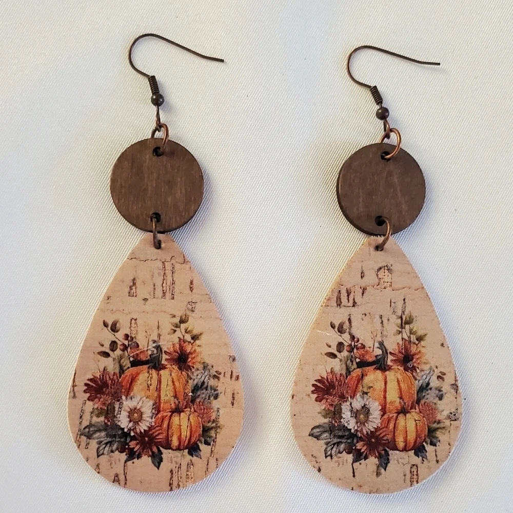 New Fall Earrings Floral Pumpkin Print Cork And Wood Teardrop Lightweight Dangle - Picture 3 of 6